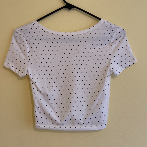 white cropped shirt w black polka dots sz:xs - Picture 2 of 2